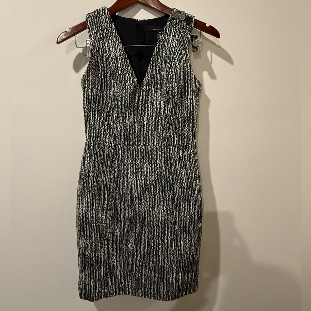 White House Black Market Textured Black and White Midi Dress Size 00